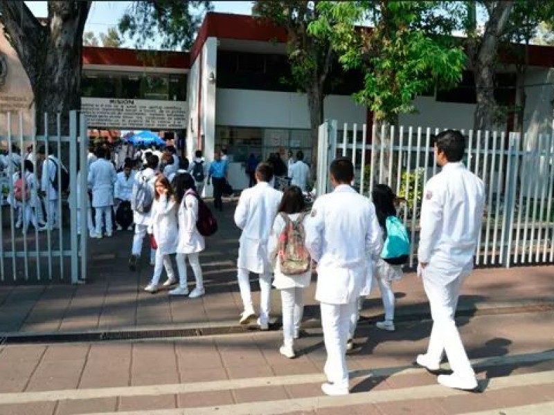 UMSNH retira a sus estudiantes de áreas hospitalarias