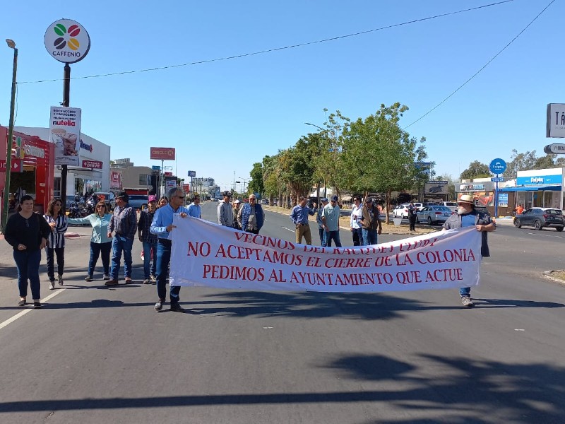 Vecinos de Raquet Club piden accesos abiertos a su colonia