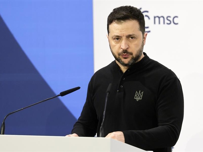 Zelensky acusa a Putin de retrasar tregua